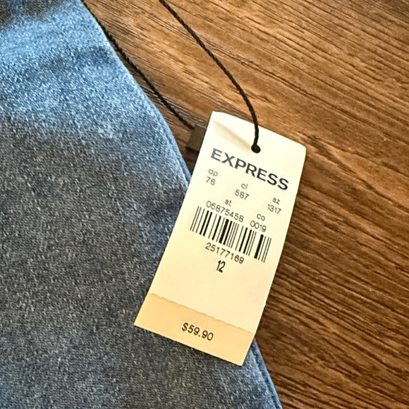 Express Denim Shorts - Picture 2 of 4